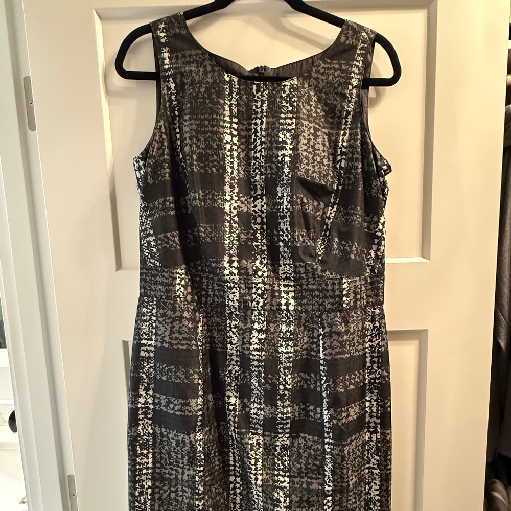 Like New Burberry Black and White Check Dress US Size 10